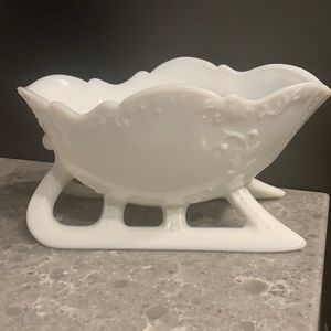 Large Westmoreland sleigh